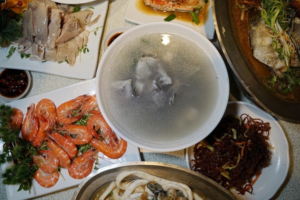 【野柳海鮮餐廳推薦】在地營業超過30年三代老店 自家漁船新鮮漁獲海鮮料理 錦園漁夫料理