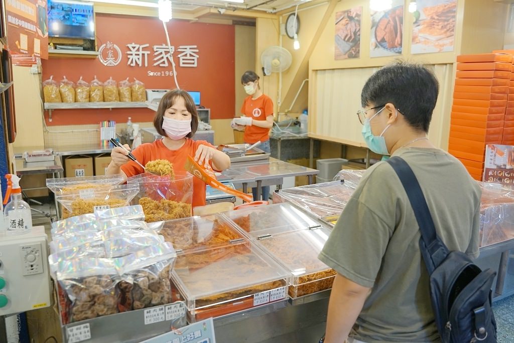 【桃園南門市場伴手禮推薦】創始於1960年 現烤肉干香氣四溢 新家香 Traditional Food