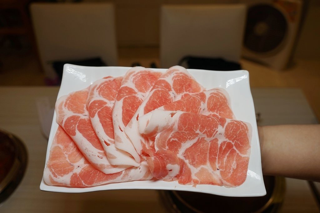【台北內湖小火鍋推薦】多樣化餐點/新鮮食材 大份量肉盤海鮮盤 江南傳奇涮涮鍋