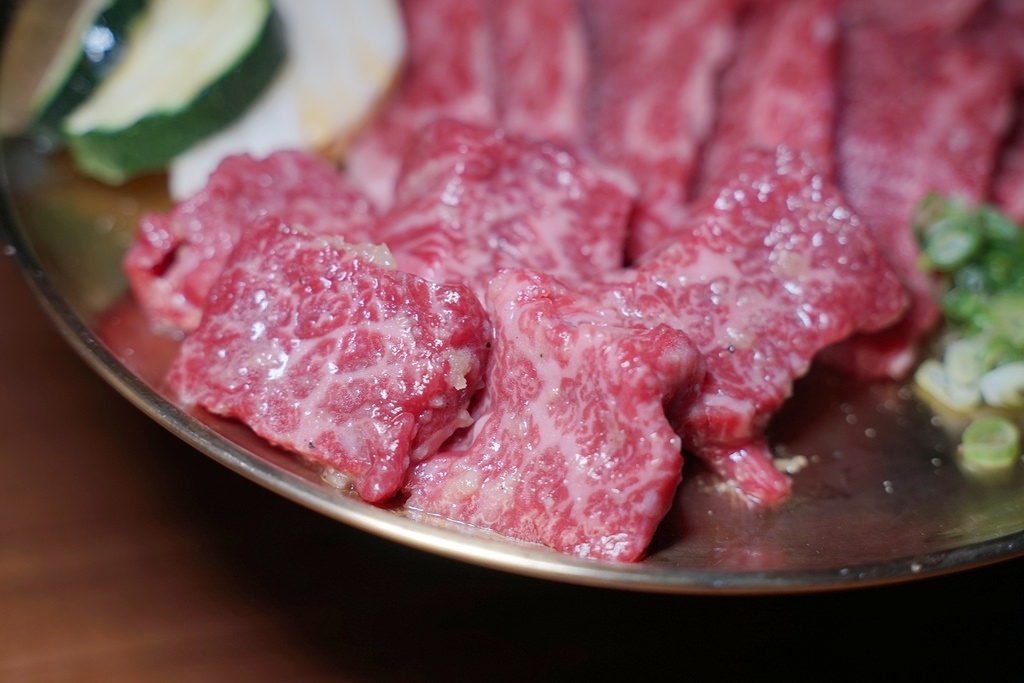 【台中西屯區燒肉推薦】超人氣逢甲燒肉 真正炭火燒肉 激推內藏燒肉 Hi燒肉!青海創始店