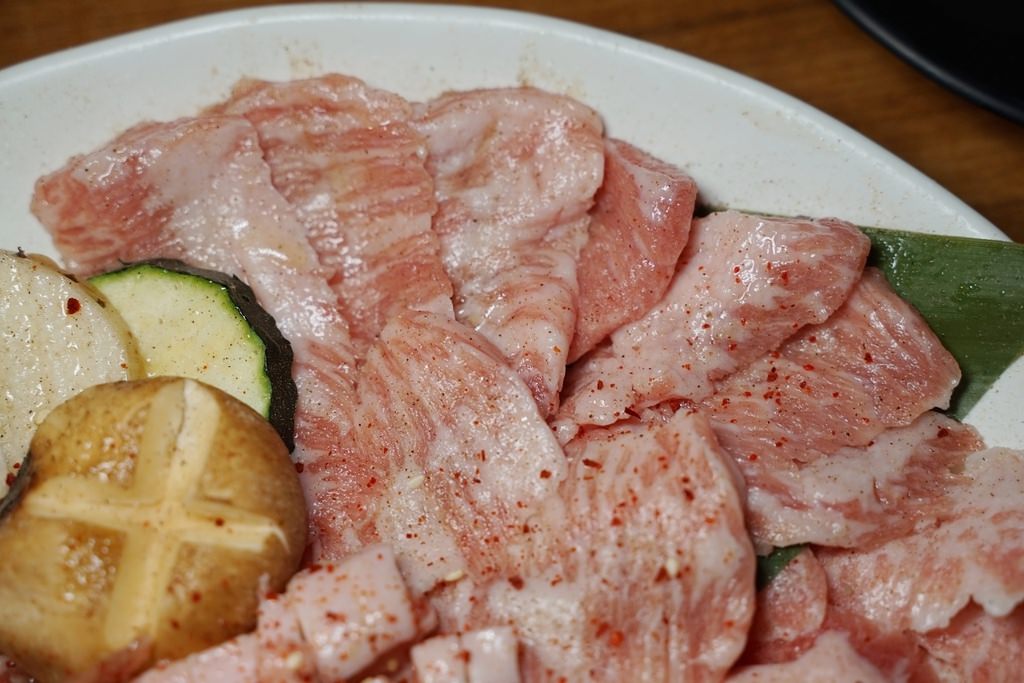 【台中西屯區燒肉推薦】超人氣逢甲燒肉 真正炭火燒肉 激推內藏燒肉 Hi燒肉!青海創始店