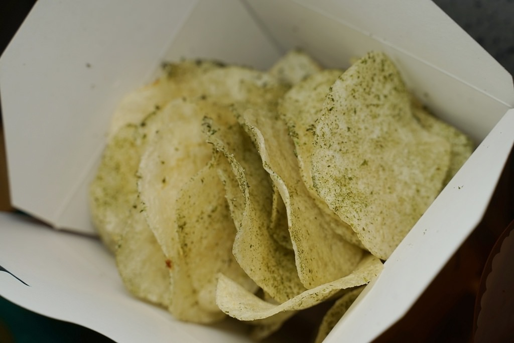 【新竹城隍廟美食推薦】現點現切現炸洋芋片 獨特灑粉沾醬更美味 ToBe+ 兔彼炸物新竹店