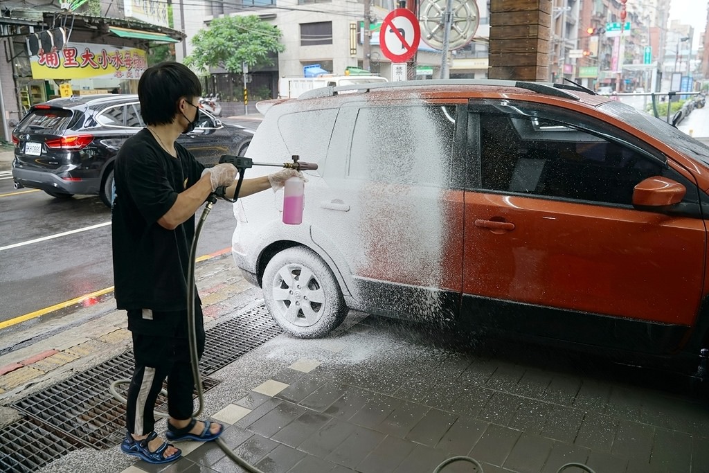 【板橋洗車打蠟鍍膜推薦】單層鍍膜3980元 鍍膜會員洗車只要100元 GO汽車美容