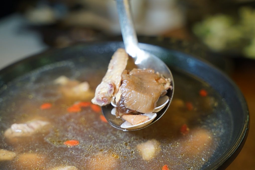 【南投國姓美食餐廳推薦】真材實料桌菜料理 高CP值人氣美食首選 私房客家美食餐廳