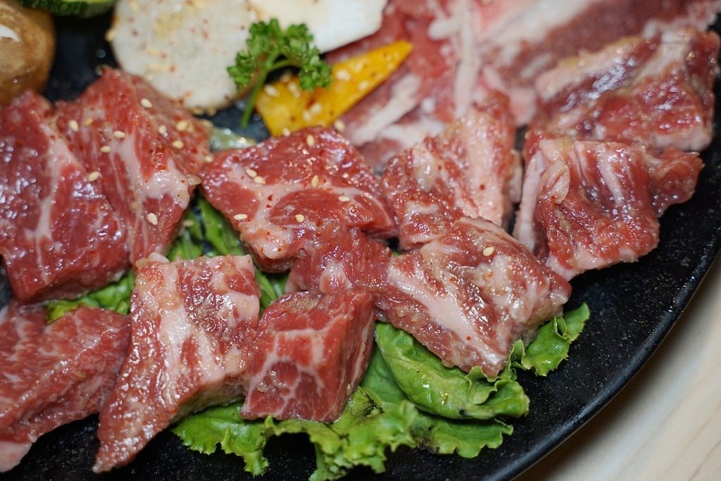 【高雄左營燒肉推薦】高雄內臟燒烤第一品牌 高雄日式燒肉好選擇 i燒肉炭火內臟啤酒專賣店