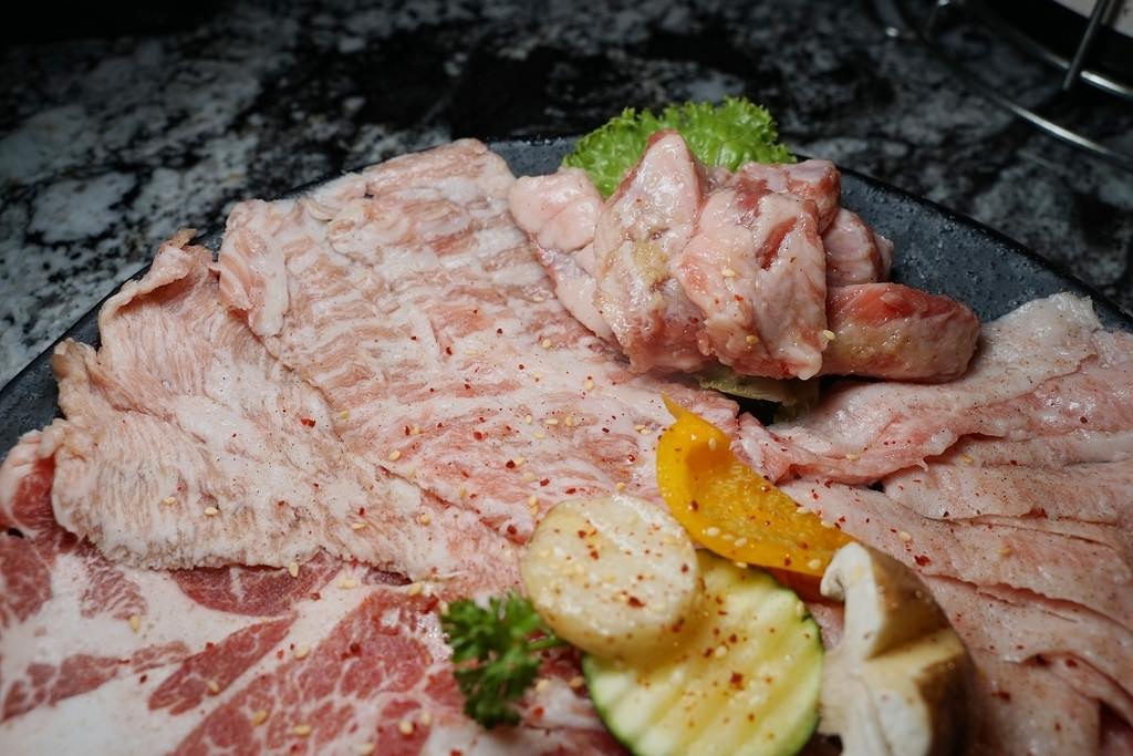 【高雄左營燒肉推薦】高雄內臟燒烤第一品牌 高雄日式燒肉好選擇 i燒肉炭火內臟啤酒專賣店