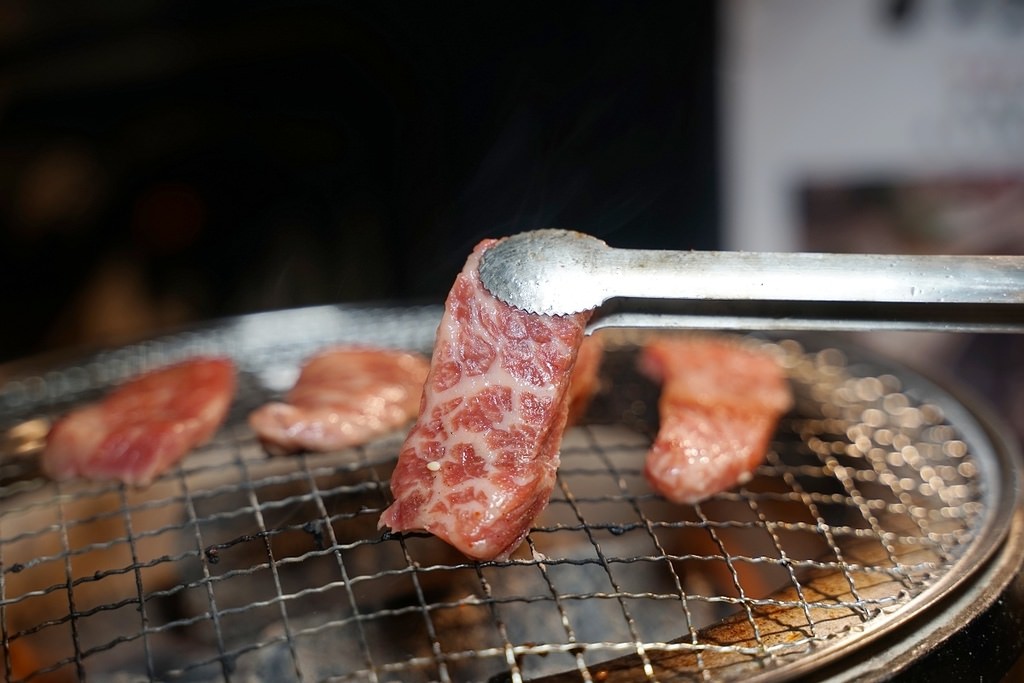 【高雄左營燒肉推薦】高雄內臟燒烤第一品牌 高雄日式燒肉好選擇 i燒肉炭火內臟啤酒專賣店