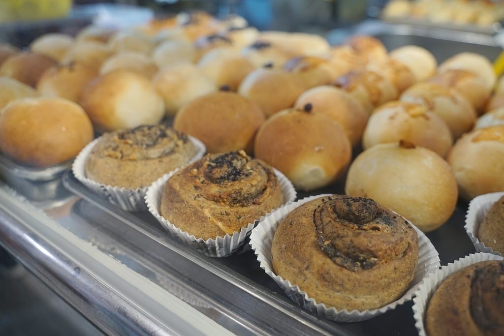 【台北成功市場美食推薦】當日新鮮出爐特色甜點 胖胖圓圓烤饅頭 好呷咪
