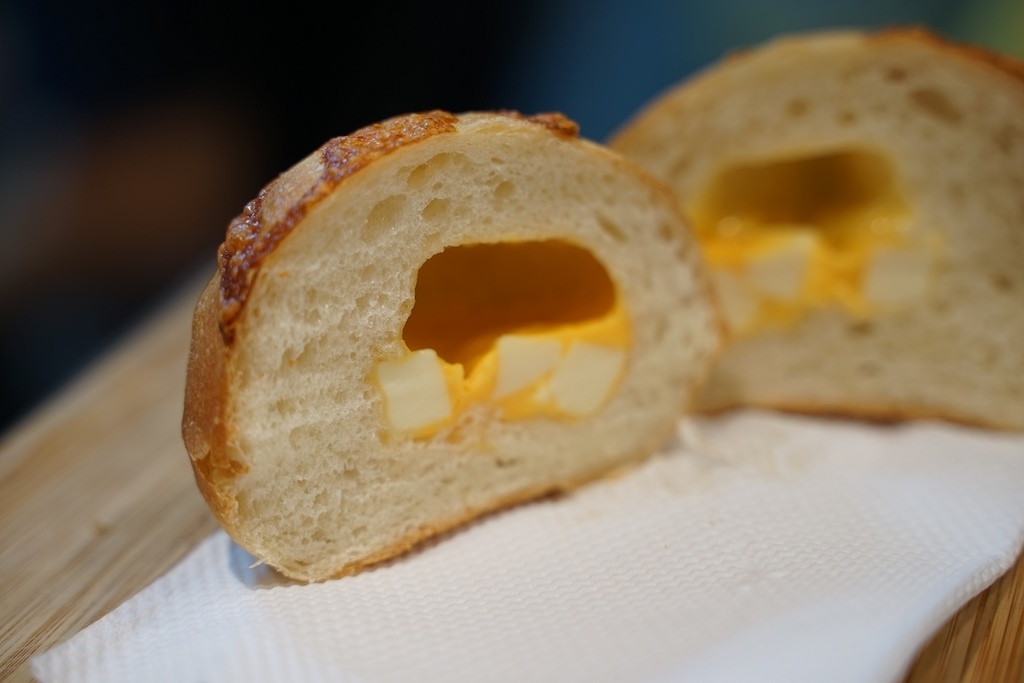 【台北成功市場美食推薦】當日新鮮出爐特色甜點 胖胖圓圓烤饅頭 好呷咪