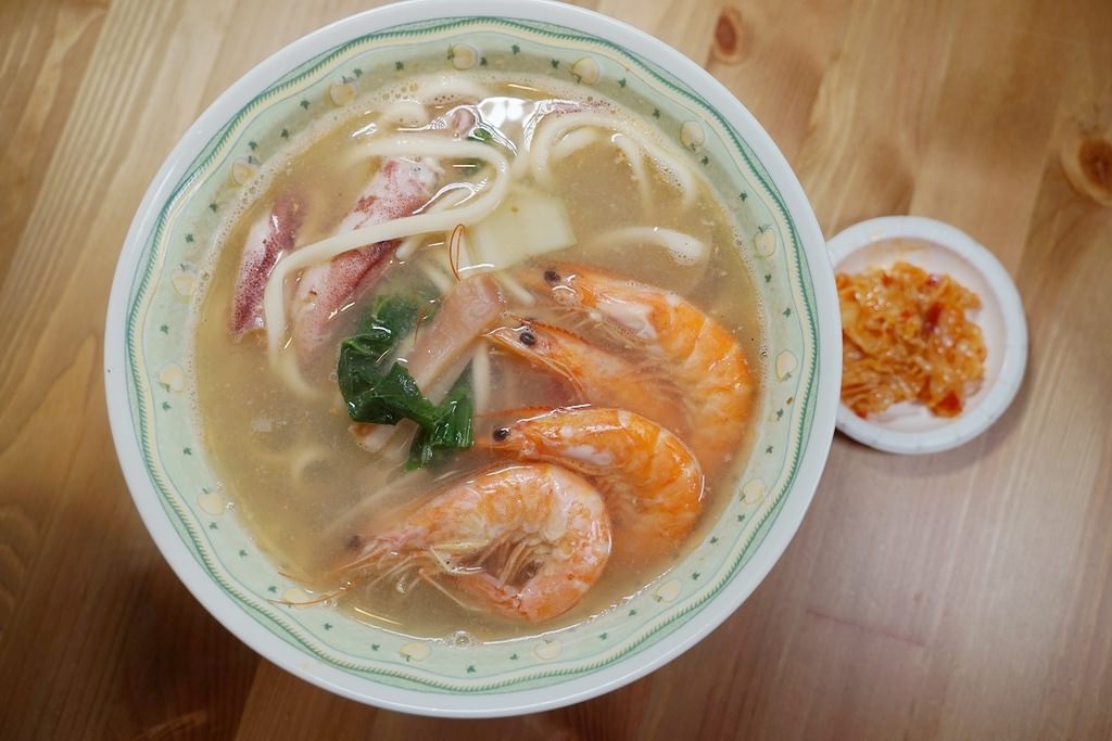 【台北成功市場麵店推薦】現點現煮一極棒海鮮麵 超美味濃郁湯頭 銘記美食