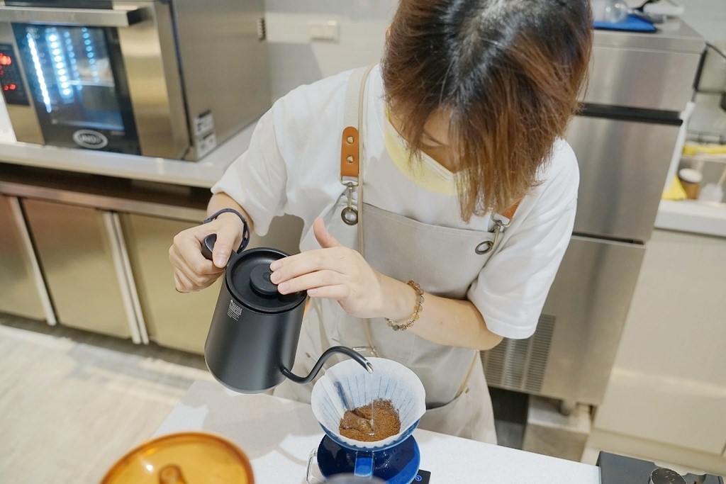 【台北八德路咖啡館推薦】2022TSCA金杯獎手工組TOP6 全台北最有藝術感的咖啡館 挖掘者咖啡八德門市(原歐克法自家烘焙咖啡八德店)