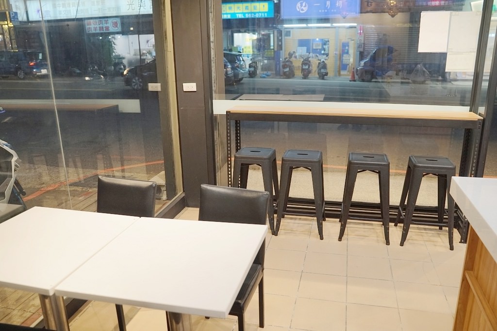 【新竹手搖飲料店推薦】食品路舒適內用環境 台灣優質得獎茗茶 上宇林頂級茶飲厚鮮奶茶專門店新竹食品店