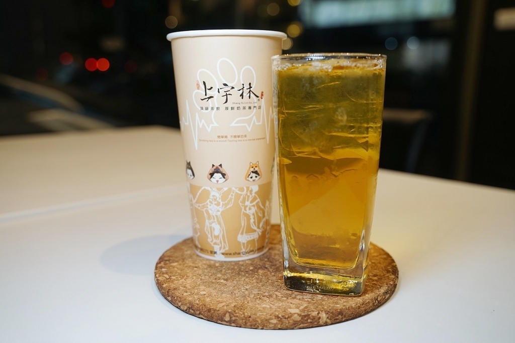 【新竹手搖飲料店推薦】食品路舒適內用環境 台灣優質得獎茗茶 上宇林頂級茶飲厚鮮奶茶專門店新竹食品店
