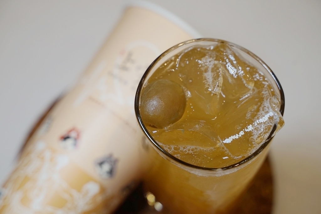 【新竹手搖飲料店推薦】食品路舒適內用環境 台灣優質得獎茗茶 上宇林頂級茶飲厚鮮奶茶專門店新竹食品店