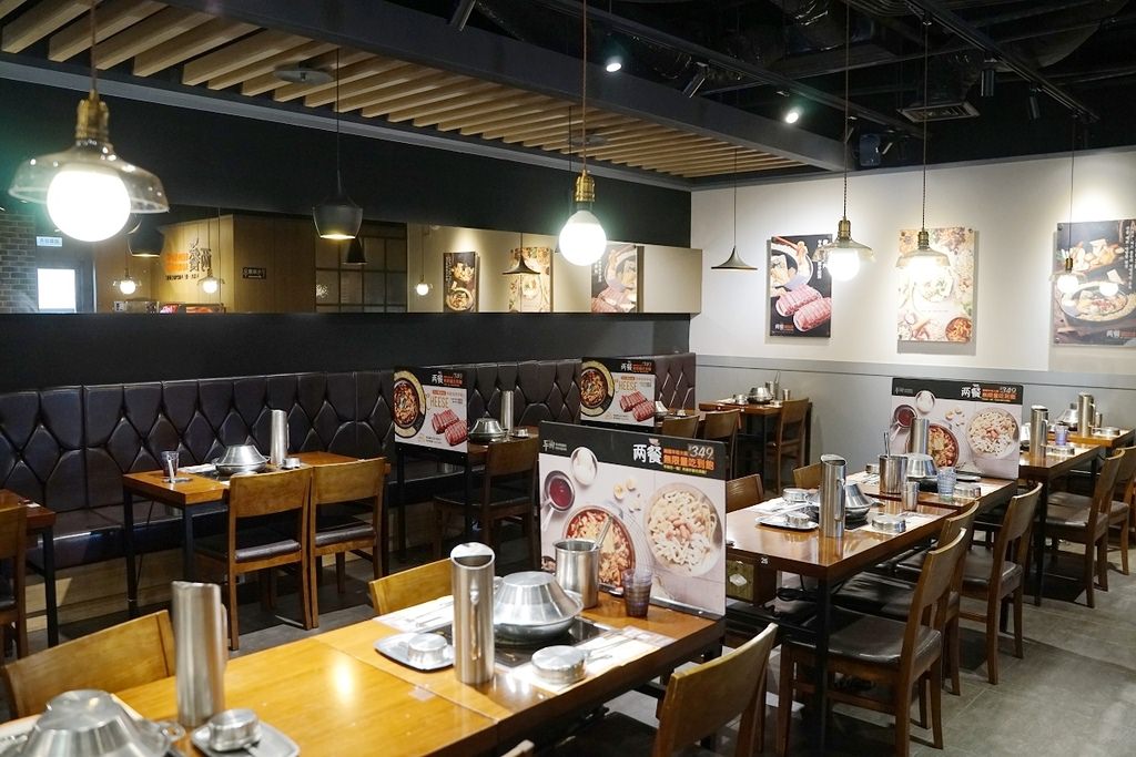 【淡水吃到飽餐廳推薦】大都會廣場美食好選擇 韓國年糕火鍋第一品牌 兩餐 두끼 韓國年糕火鍋吃到飽淡水店