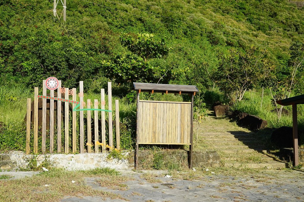 【屏東獅子鄉免費景點推薦】幼幼級獅頭山步道 LOVE藝術裝置+絕美海景 獅頭山廣場