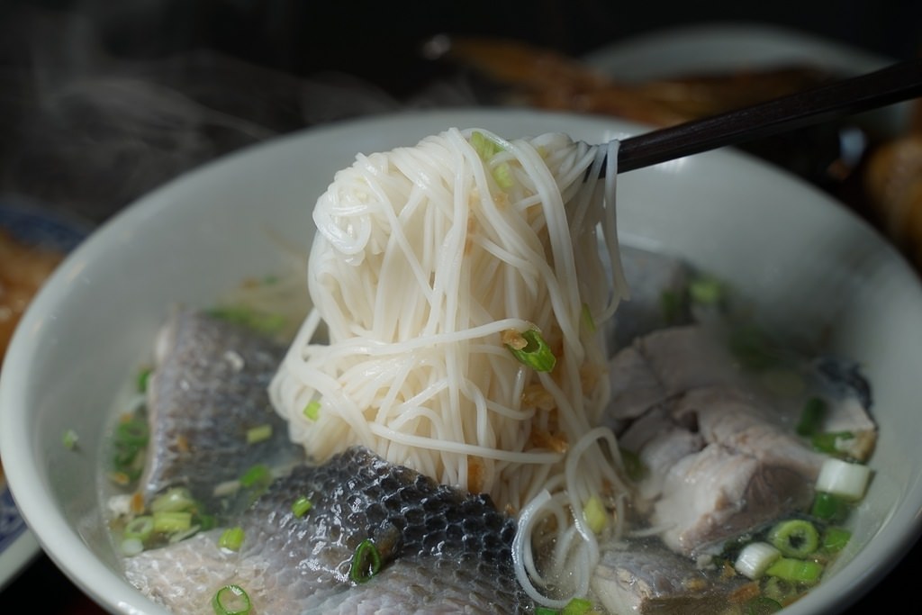 【板橋金門街小吃推薦】真材實料虱目魚料理 美味必點蚵仔肉燥飯/乾魚腸 老芋無刺虱目魚專賣店板橋店