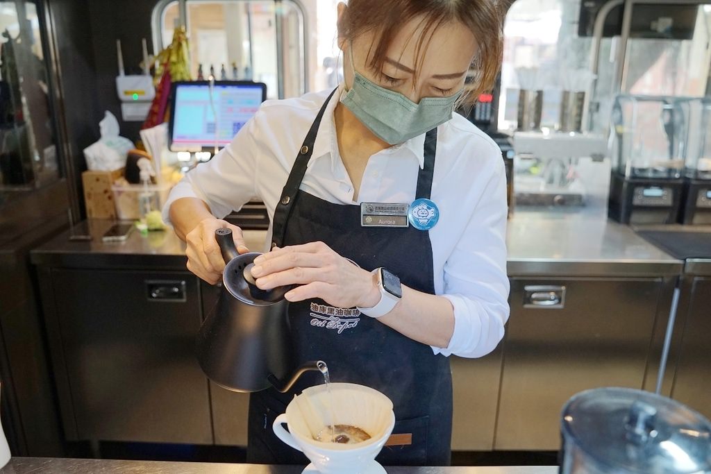 【苗栗勝興車站下午茶推薦】自家烘焙高品質手沖咖啡 全台唯一火車雞蛋糕 油庫黑油咖啡