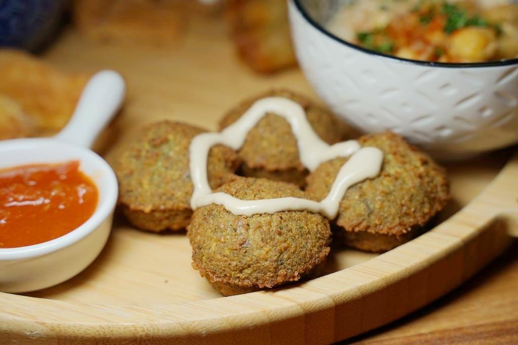 【竹北異國料理餐廳推薦】以色列老闆正宗家鄉味 鷹嘴豆泥美味獨特 皮塔地中海料理竹北店