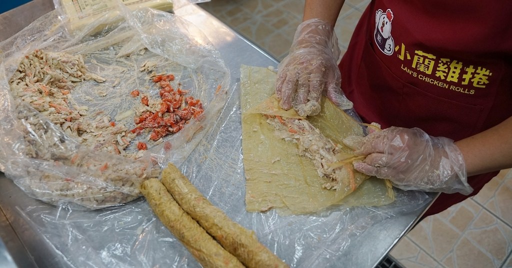 【桃園大園市場美食推薦】大園市場樂活名攤 古早味芋頭捲 小蘭雞捲