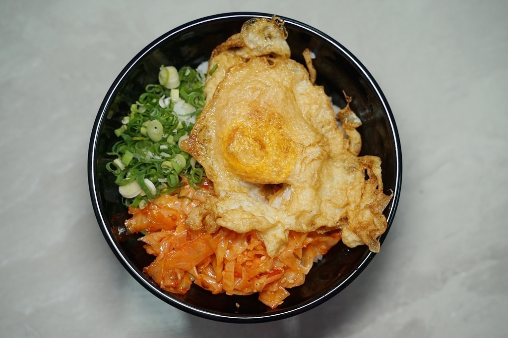 【三重肉燥飯推薦】和牛肉燥+和牛油煎鴨蛋半熟荷包蛋 大火翻炒乾炒鱔魚 承意台南鱔魚麵【蘭笑軒 承意號】