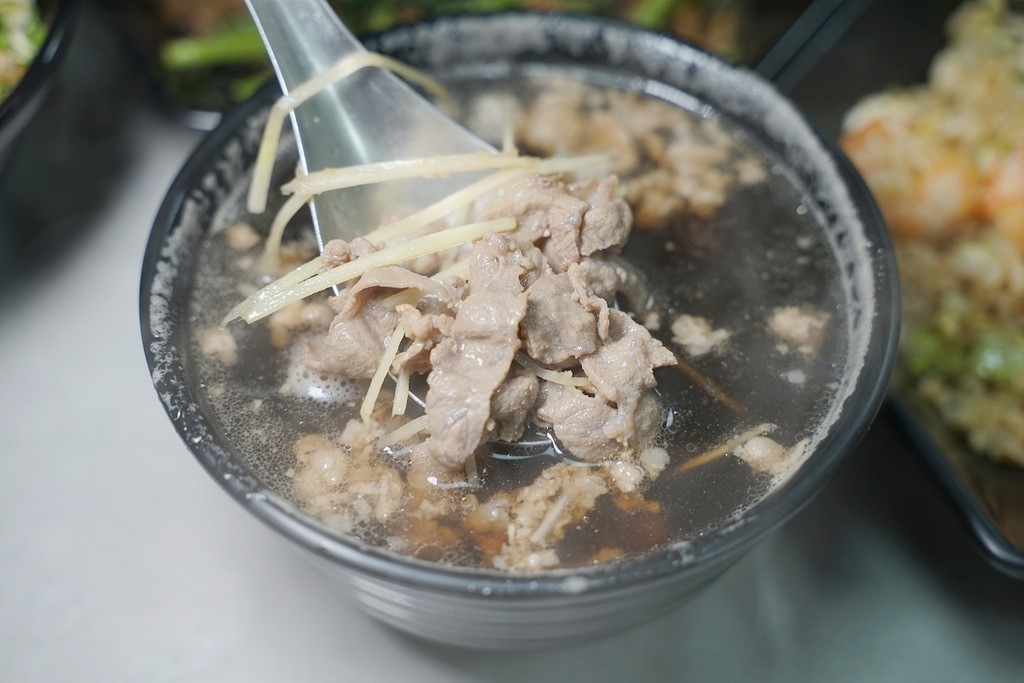 【三重肉燥飯推薦】和牛肉燥+和牛油煎鴨蛋半熟荷包蛋 大火翻炒乾炒鱔魚 承意台南鱔魚麵【蘭笑軒 承意號】