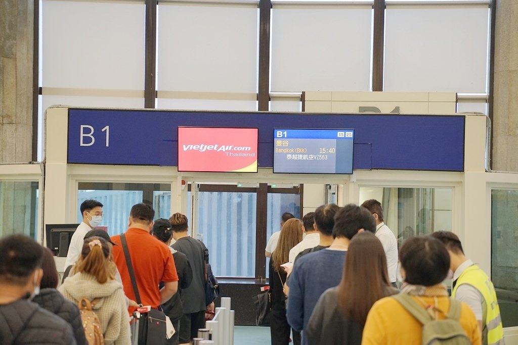 【台灣飛泰國清邁】泰越捷航空曼谷轉機全紀錄 飛機上吃泡麵真的超香