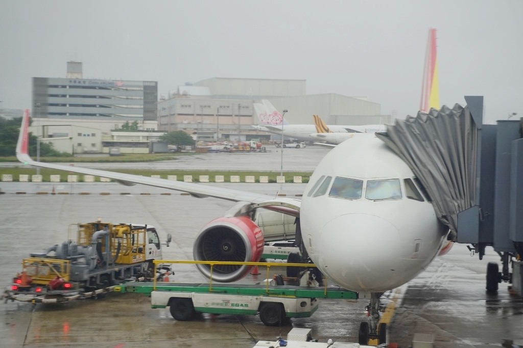 【台灣飛泰國清邁】泰越捷航空曼谷轉機全紀錄 飛機上吃泡麵真的超香