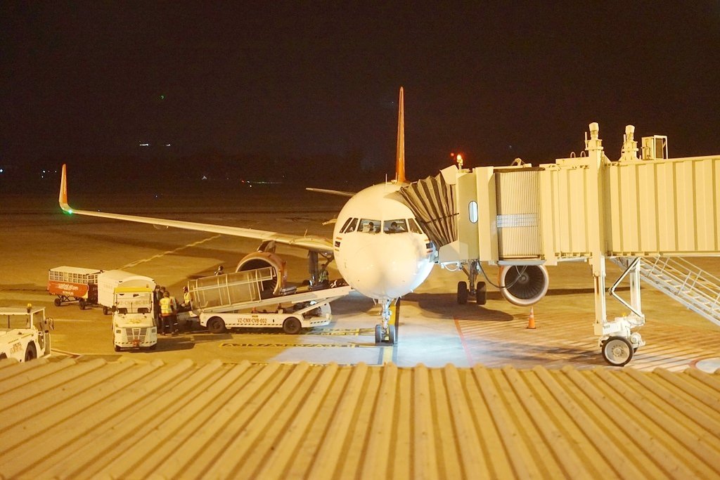 【台灣飛泰國清邁】泰越捷航空曼谷轉機全紀錄 飛機上吃泡麵真的超香