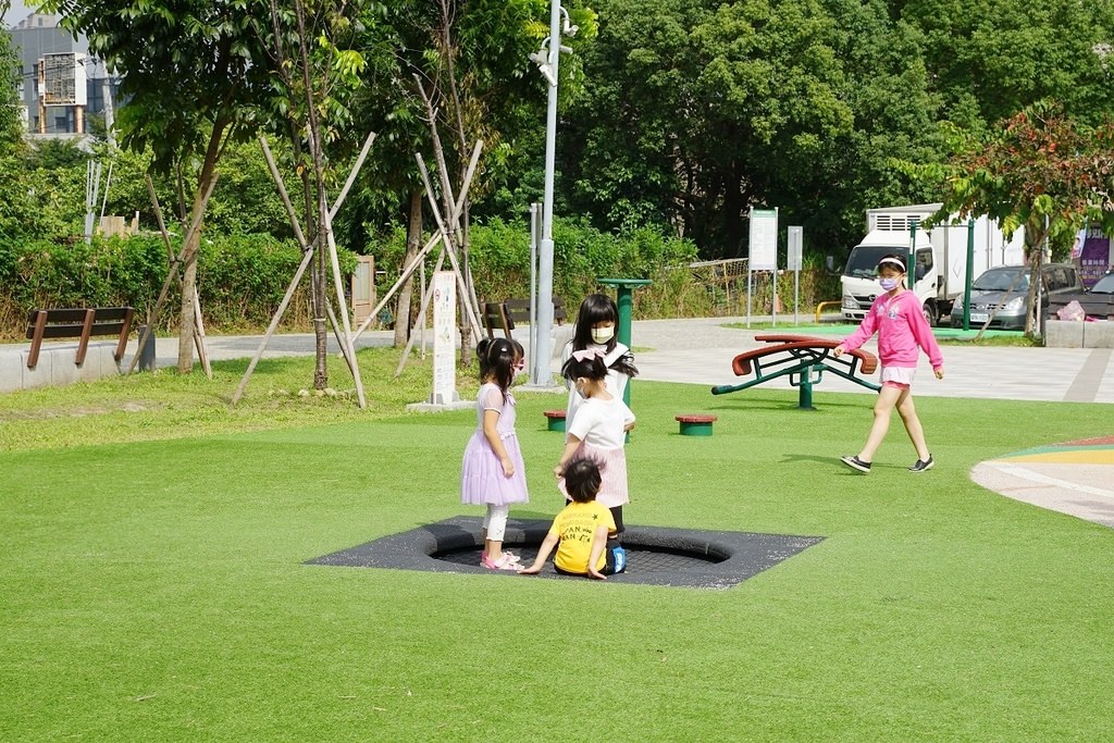 【桃園八德兒童公園推薦】全台唯一大葉蔓藤攀爬架 傑克與魔豆主題公園 八德區傑克冒險公園