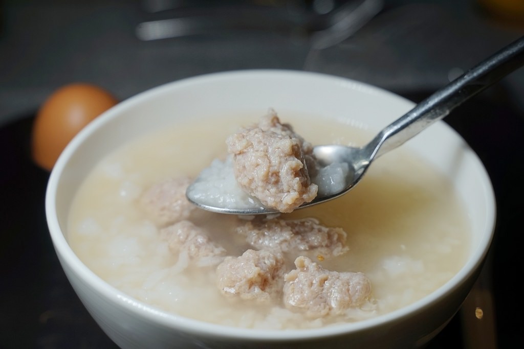 【泰國清邁住宿飯店推薦】湄南河旁室外網美泳池 豐富早餐自助吧 Maraya Hotel & Resort