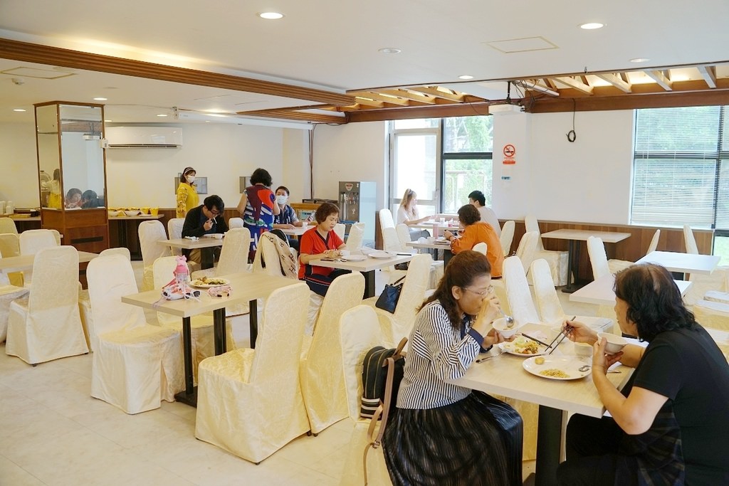 【花蓮鯉魚潭住宿推薦】花蓮秀林鄉平價住宿好選擇 舒適住宿環境/豐富早餐自助吧 鯉魚潭旅(水漣旅館)