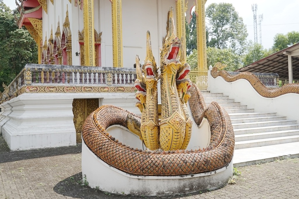 【泰國清邁佛寺推薦】高僧龍婆拉金身 全柚木宮殿般佛寺 泰國清邁巴東寺【Wat Pa Tueng】