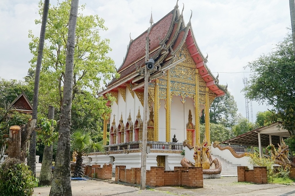 【泰國清邁佛寺推薦】高僧龍婆拉金身 全柚木宮殿般佛寺 泰國清邁巴東寺【Wat Pa Tueng】