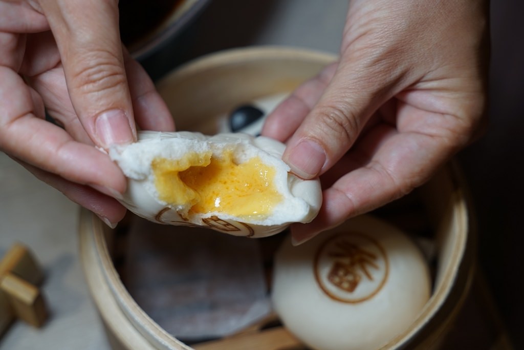 【板橋港式飲茶推薦】愛買南雅店美食好選擇 平價美味港式點心 【細細香 拌麵 干鍋 點心】