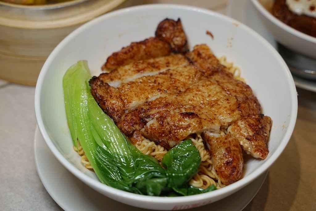 【大江購物中心美食餐廳推薦】人氣必點招牌「豬仔流沙包」 遊港必吃港式點心專門店 點點心台灣中壢大江店