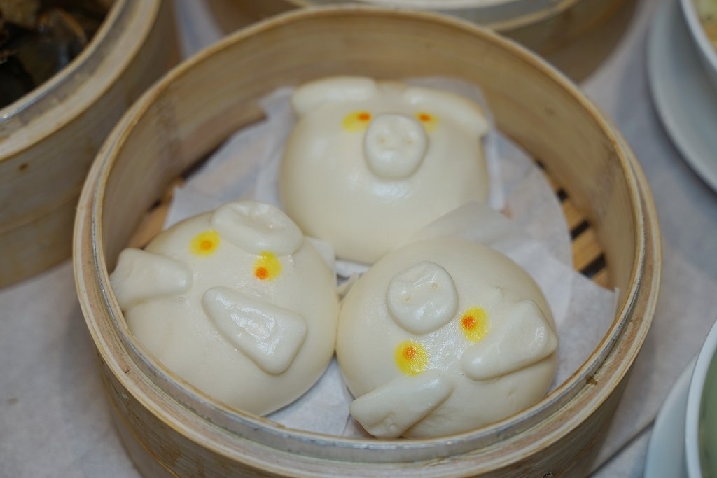 【大江購物中心美食餐廳推薦】人氣必點招牌「豬仔流沙包」 遊港必吃港式點心專門店 點點心台灣中壢大江店