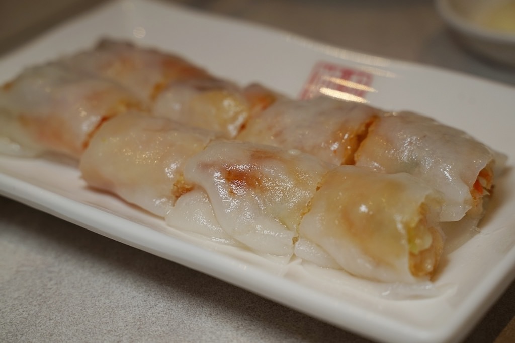 【大江購物中心美食餐廳推薦】人氣必點招牌「豬仔流沙包」 遊港必吃港式點心專門店 點點心台灣中壢大江店