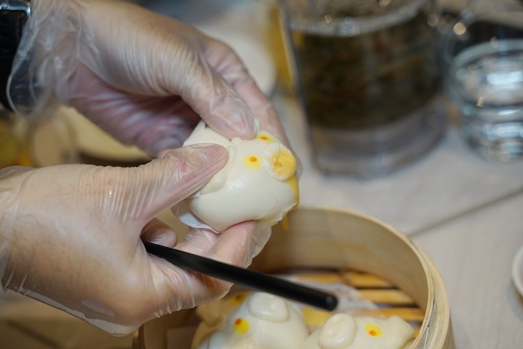 【大江購物中心美食餐廳推薦】人氣必點招牌「豬仔流沙包」 遊港必吃港式點心專門店 點點心台灣中壢大江店