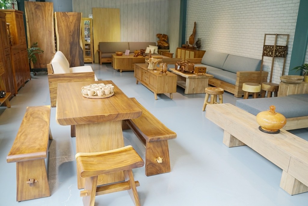 【林口家具店推薦】一站式購足新家所有家具 床墊工廠自營各國復刻家具 北極熊傢俱林口店