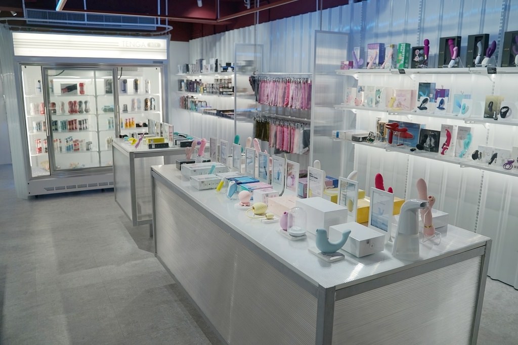 【板橋情趣用品店推薦】全台最有質感情趣商品店 全台唯一TENGABOX飛機杯冰箱 2人世界情趣用品新北板橋店