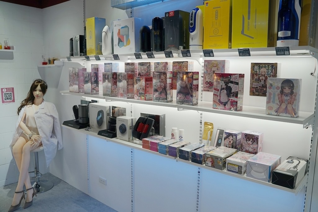【板橋情趣用品店推薦】全台最有質感情趣商品店 全台唯一TENGABOX飛機杯冰箱 2人世界情趣用品新北板橋店