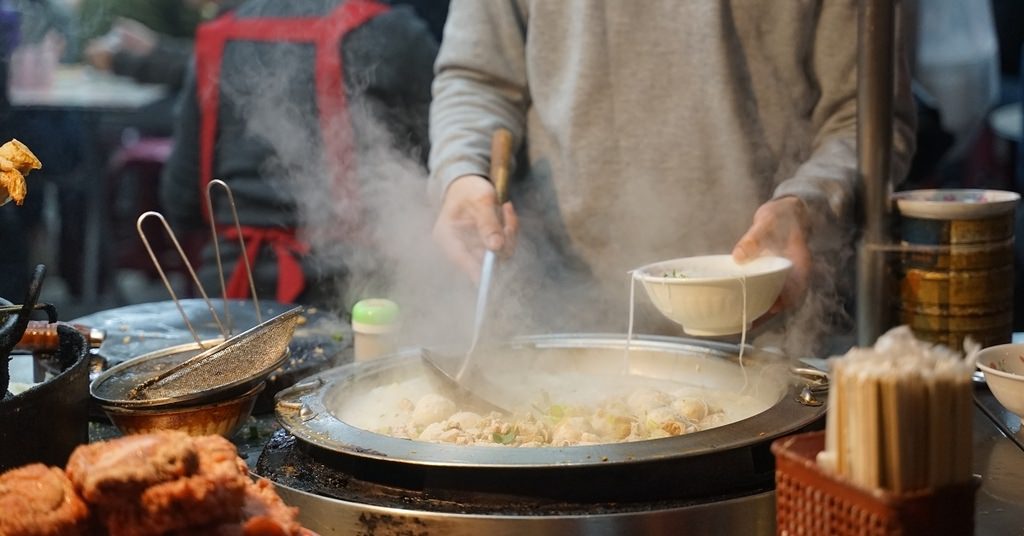 【台北延三夜市排隊美食推薦】捷運大橋頭小吃推薦 在地人從小吃到大 旗魚新竹米粉