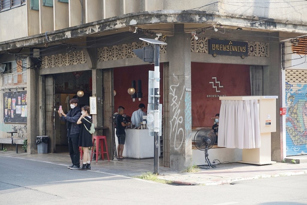 【泰國清邁血拼好去處】IG打卡網美必訪藤製傢俱店 清邁草編包一條街