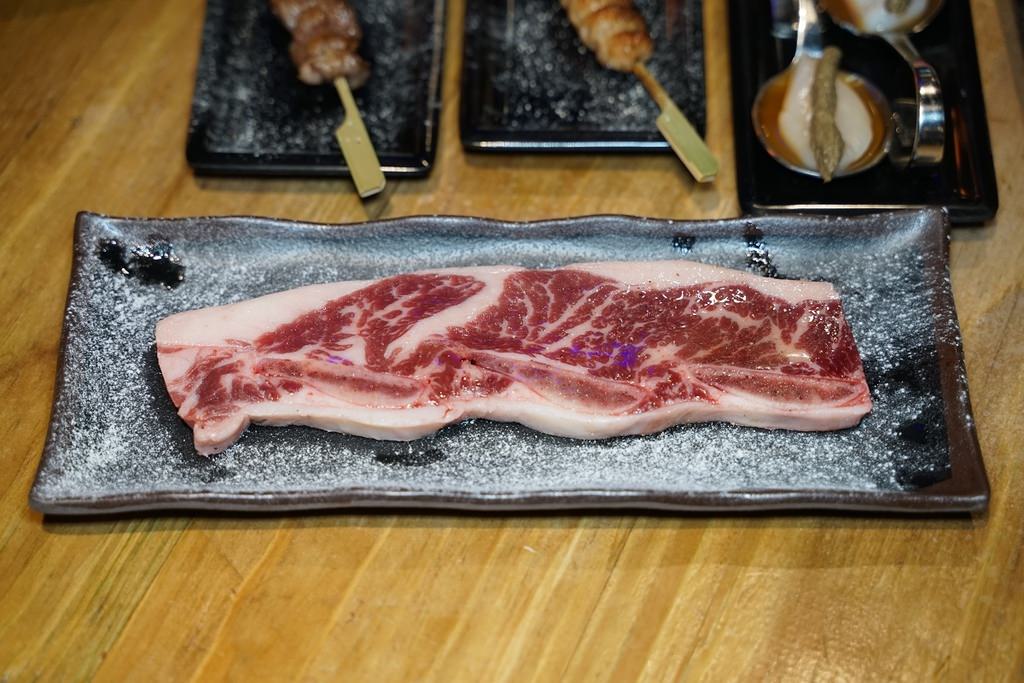 【新店小碧潭美食推薦】新開幕老屋網美餐廳好選擇 精緻碳火燒肉宵夜首選 米炭火燒肉小酒館新店小碧潭店