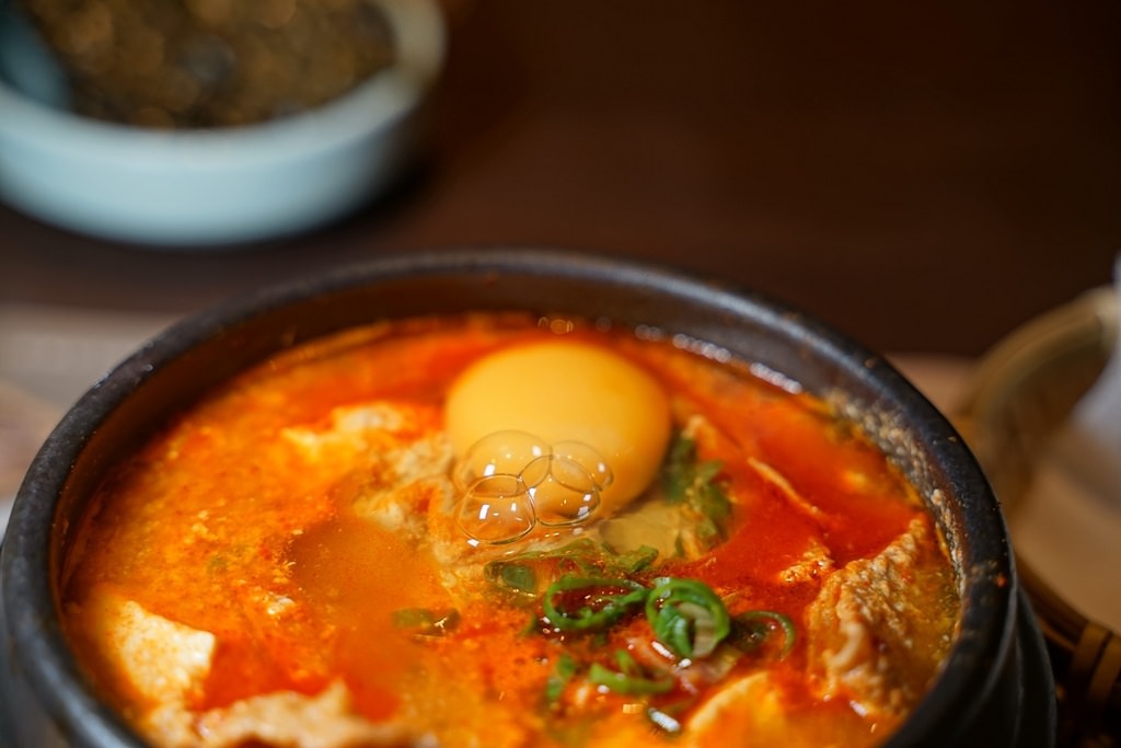 【大江購物中心韓式料理推薦】美味好吃韓式嫩豆腐煲 精緻韓式料理第一品牌 涓豆腐中壢大江店