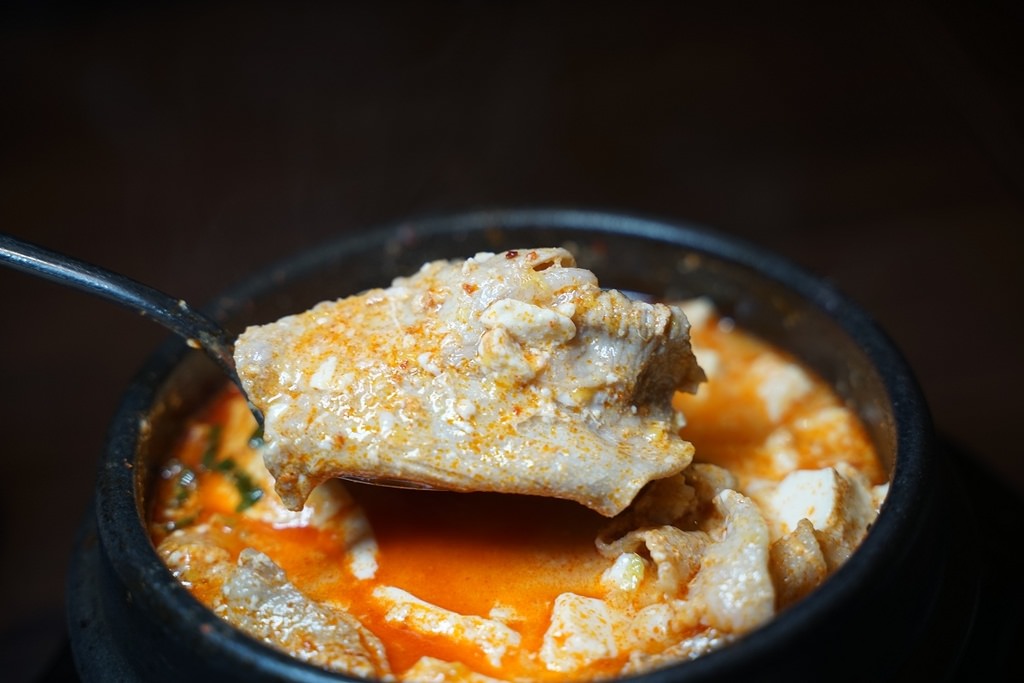 【大江購物中心韓式料理推薦】美味好吃韓式嫩豆腐煲 精緻韓式料理第一品牌 涓豆腐中壢大江店