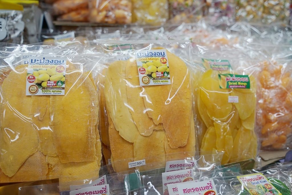 【泰國清邁必去景點推薦】清邁唐人街敗家好去處 傳統市場名產伴手禮 瓦落落市場 Warorot Market