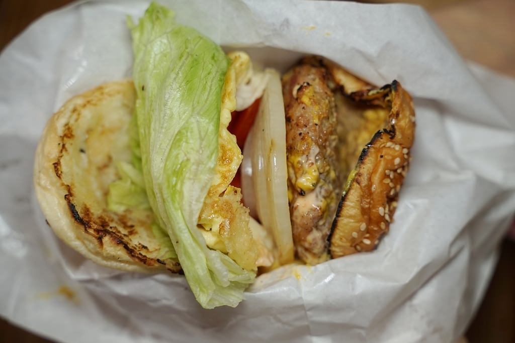 【台南炭烤三明治推薦】直火炭烤手打漢堡包 河樂廣場早餐好選擇 南人碳明治