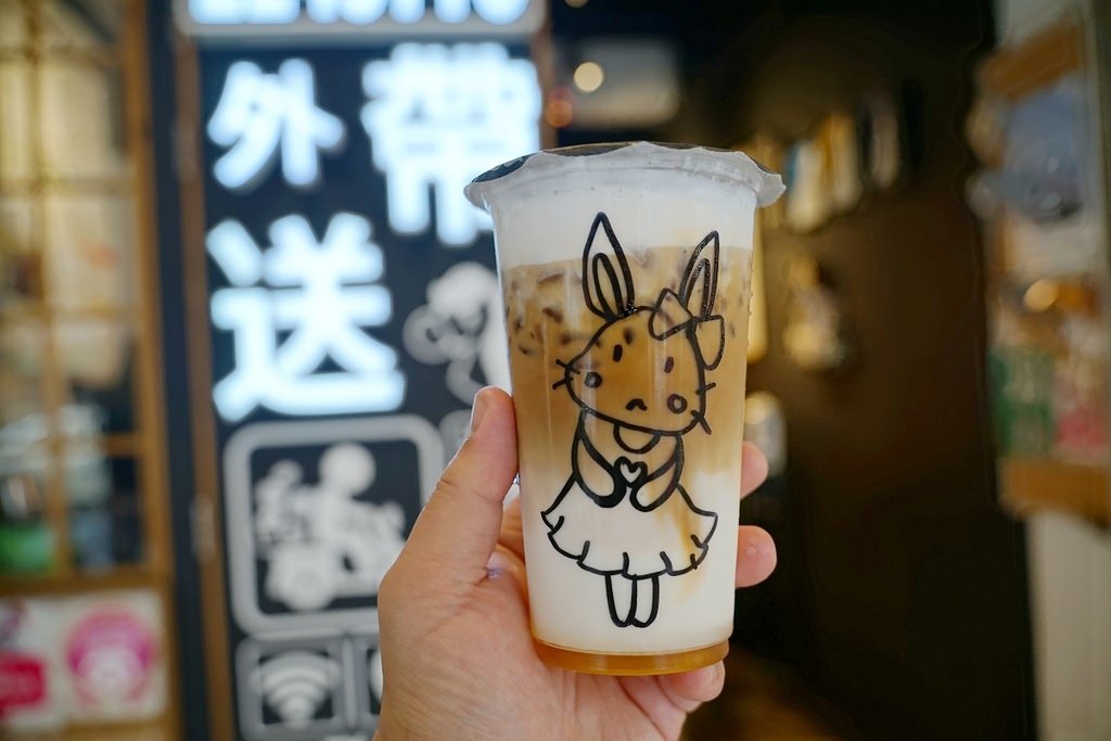 【台南外帶咖啡專門店推薦】使用高階義式咖啡豆 獨特手繪外帶杯 UMAC吾馬咖啡
